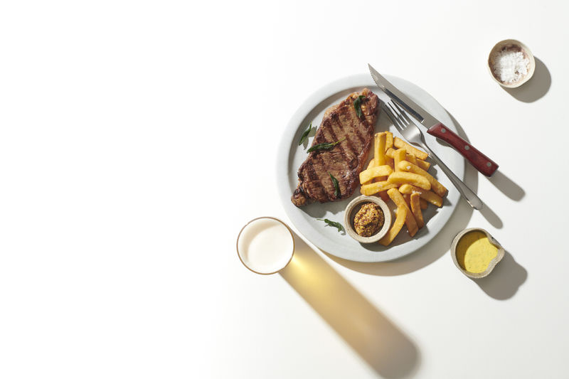 We offer an extensive range of meats including beef, pork, poultry and lamb to suit whatever foodservice needs you may have. Whether it's a primal cut, sub-cut or sous vide products such as beef cheeks cooked in red wine, Bidfood has you covered. Some of the primary wholesale meats we offer include: Cube roll (rib eye roll Eye fillet Mince Porterhouse Rump Ribs Sausages Scotch fillet Sirloin Strips and diced Veal At Bidfood, we know the time and care that goes into making a beautiful dish. We also understand every restaurant and café has their own, preferred and unique way of operating. It's our mission to empower your innovation and creativity through quality products and services that help you deliver outstanding dishes for your customers. We don't shy away from the fact we know foodservice and wholesale meat. It's because of this understanding and passion for the industry that over 85,000 chefs and bartenders trust us with their product procurement and we operate in over 40 locations across the country. If there is anything you would like to know about meat pricing, a trial of our online store, myBidfood, or perhaps something else, we're always happy to answer any and all questions. Got a question?