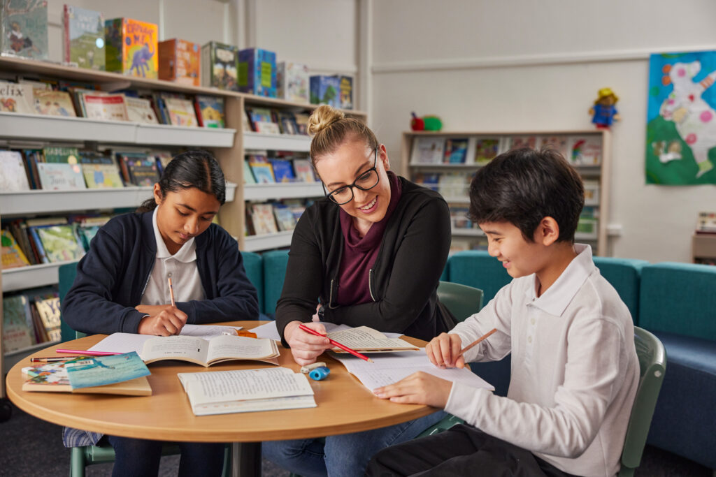 The Smith Family primary 4 highres 7 MB