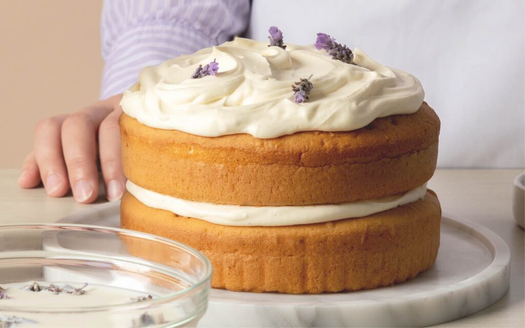 Yarde Farm blog baking with cream cake 800x500 1